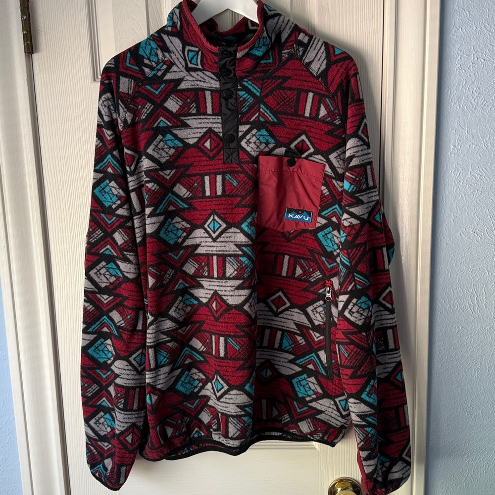 Kavu Red and Teal Geometric Pullover